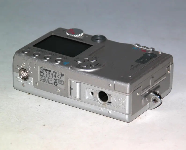 For Parts - Canon PowerShot S400 4MP Digital ELPH Camera - CCD Sensor Issue (Read) #6748