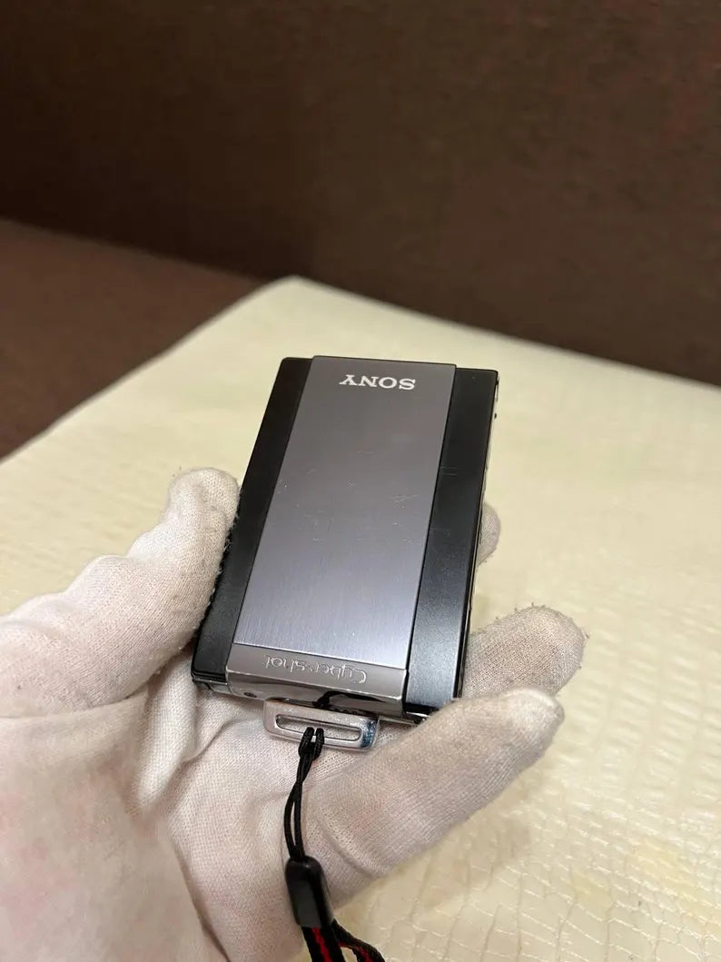 Sony Cybershot DSC-T300 10.1MP Digital Camera + charger and memory card