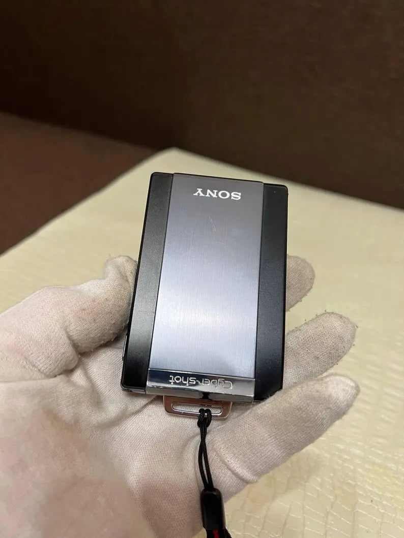 Sony Cybershot DSC-T300 10.1MP Digital Camera + charger and memory card