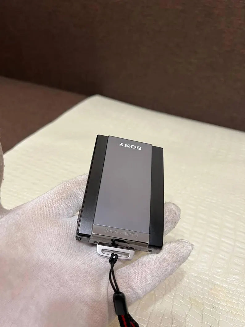 Sony Cybershot DSC-T300 10.1MP Digital Camera + charger and memory card