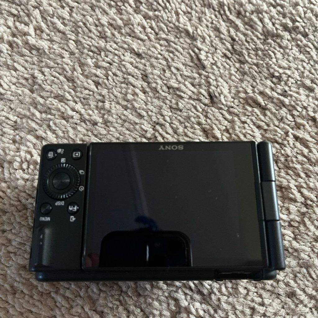 Nikon COOLPIX S6900 16MP Compact Digital Camera (Black) with Flip Screen and Wi-Fi 🍥 🎀📷