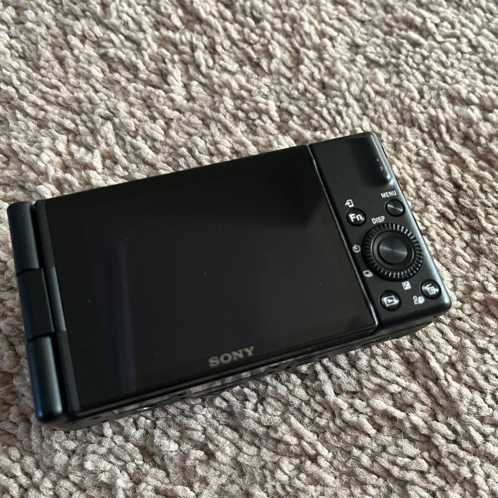 Nikon COOLPIX S6900 16MP Compact Digital Camera (Black) with Flip Screen and Wi-Fi 🍥 🎀📷