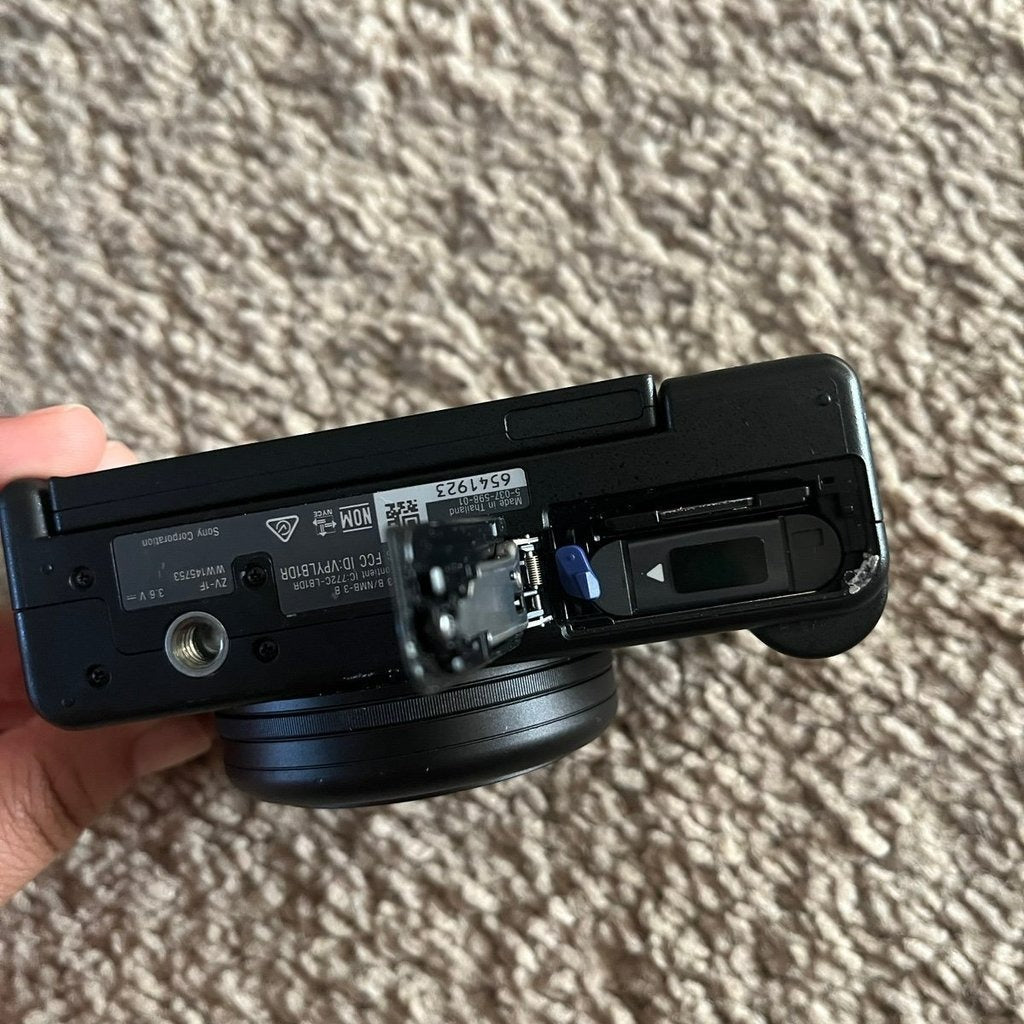 Nikon COOLPIX S6900 16MP Compact Digital Camera (Black) with Flip Screen and Wi-Fi 🍥 🎀📷