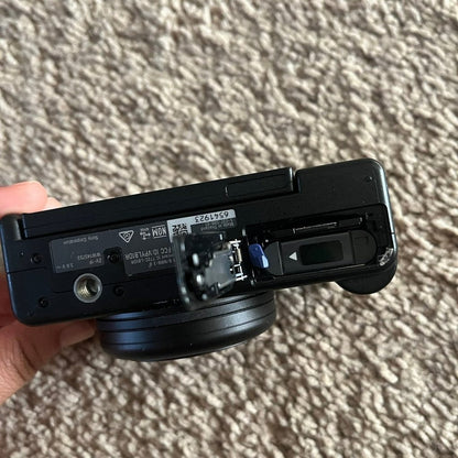 Nikon COOLPIX S6900 16MP Compact Digital Camera (Black) with Flip Screen and Wi-Fi 🍥 🎀📷