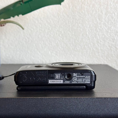 Nikon COOLPIX S6900 16MP Compact Digital Camera (Black) with Flip Screen and Wi-Fi 🍥 🎀📷