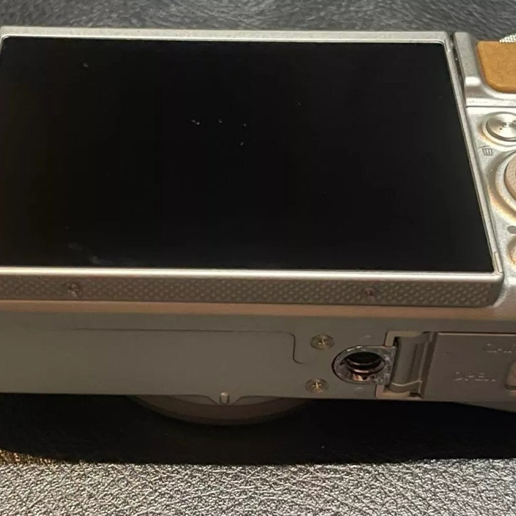 Nikon COOLPIX S6900 16MP Compact Digital Camera (Black) with Flip Screen and Wi-Fi 🍥 🎀📷