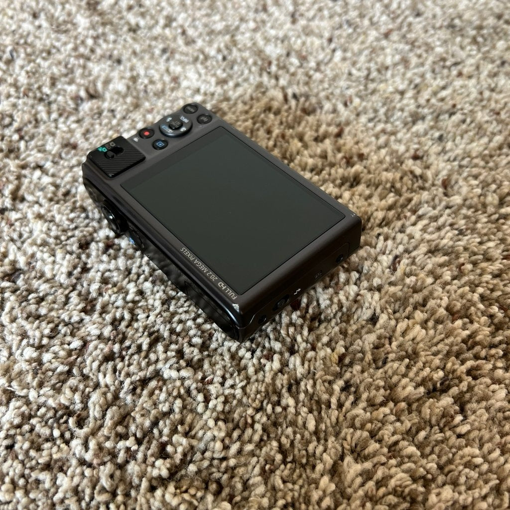 Used Panasonic Lumix DMC-ZS50 Digital Camera (Silver) | 12.1MP 📸✨