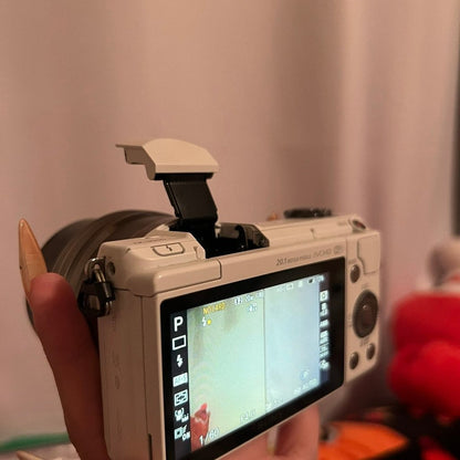 Used  Sony Alpha a5000 Mirrorless Digital Camera (White) with Kit Lens 🍥🎀📷