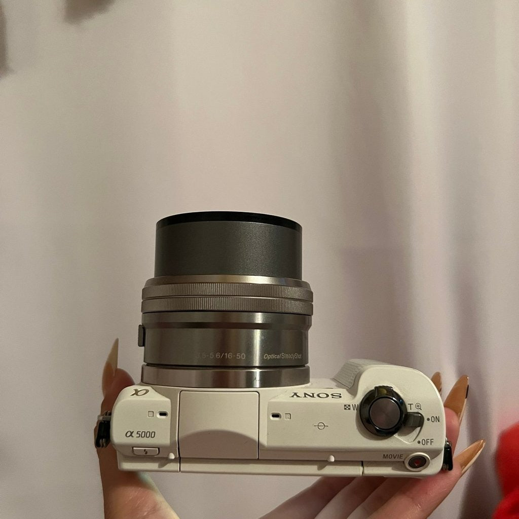 Used  Sony Alpha a5000 Mirrorless Digital Camera (White) with Kit Lens 🍥🎀📷