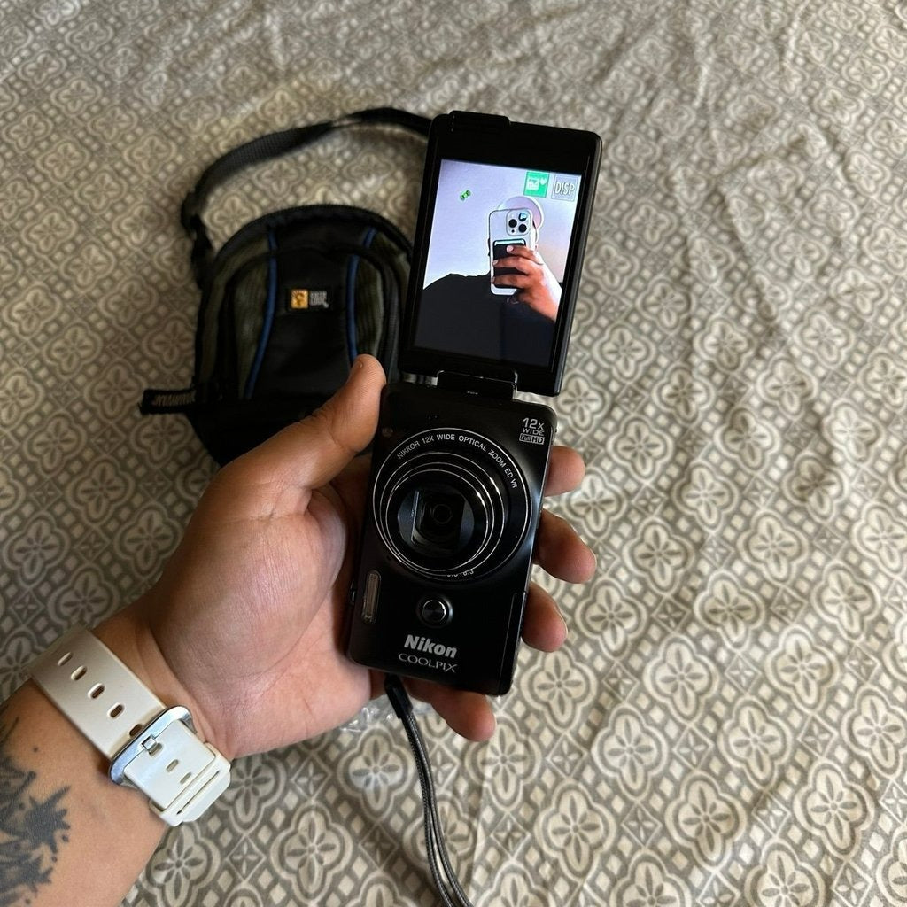 Nikon COOLPIX S6900 16MP Compact Digital Camera (Black) with Flip Screen and Wi-Fi 🍥 🎀📷