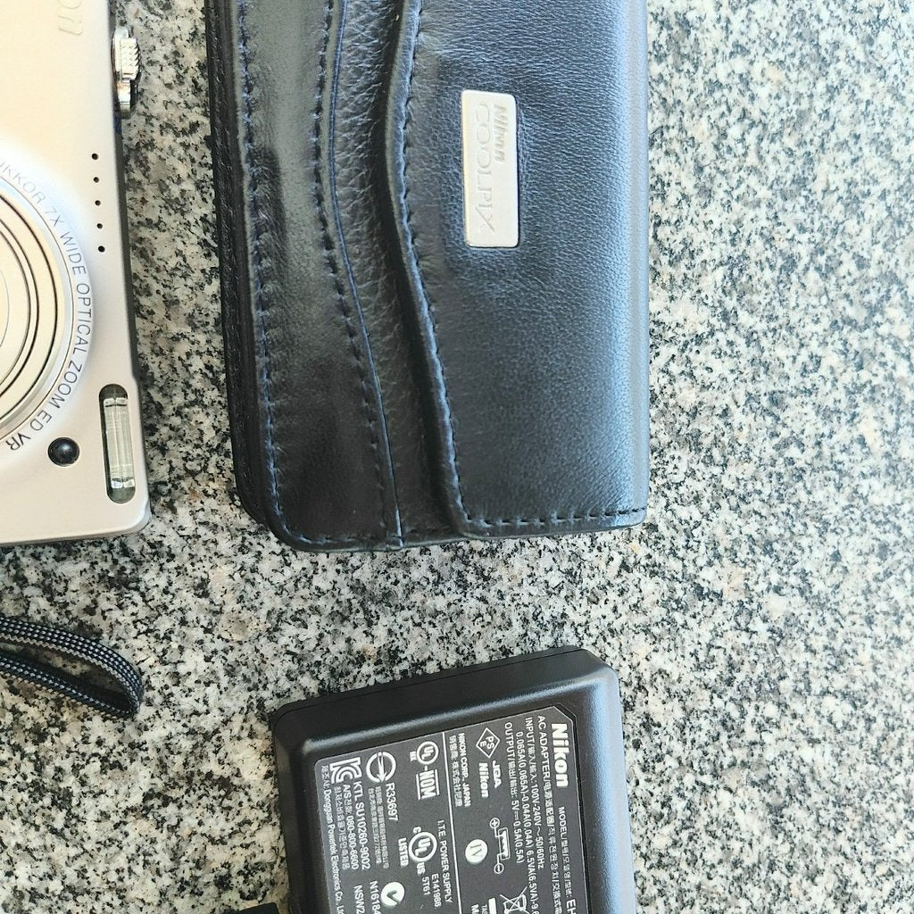 Nikon COOLPIX S6900 16MP Compact Digital Camera (Black) with Flip Screen and Wi-Fi 🍥 🎀📷