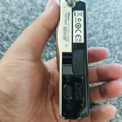 Nikon COOLPIX S6900 16MP Compact Digital Camera (Black) with Flip Screen and Wi-Fi 🍥 🎀📷