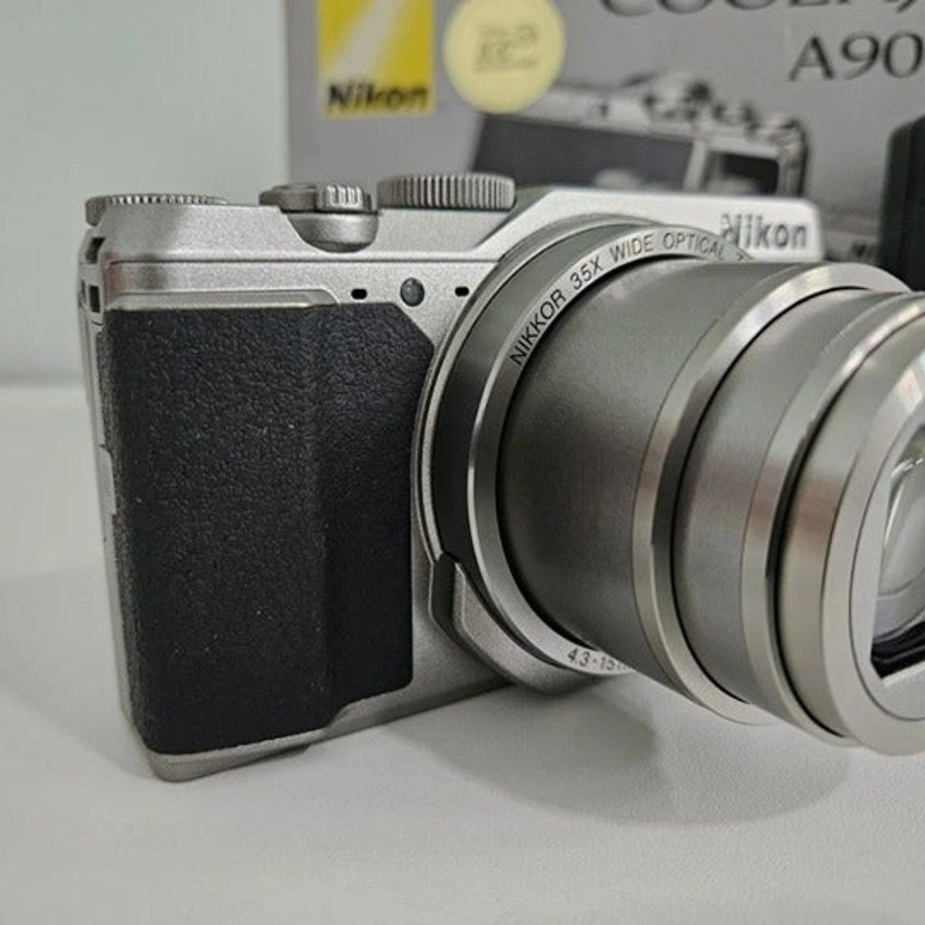 Nikon COOLPIX A900 20.0-Megapixel Digital Camera 📷