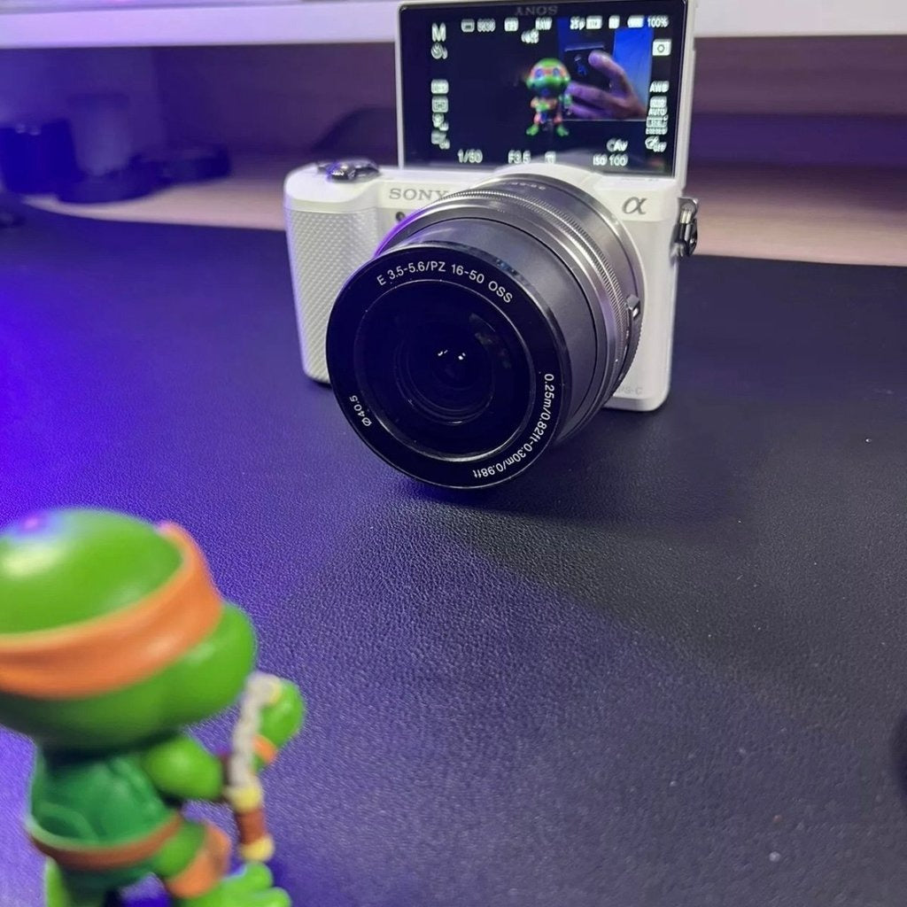 Canon EOS Rebel T6i / 750D Digital Camera with EF-S 18-55mm IS Lens 🍥 🎀📷