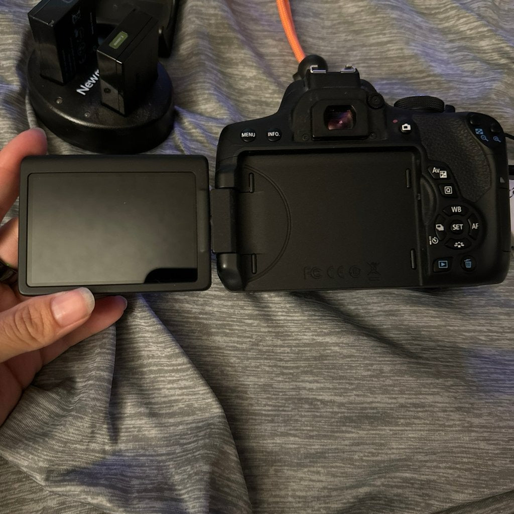 Canon EOS Rebel T6i / 750D Digital Camera with EF-S 18-55mm IS Lens 🍥 🎀📷