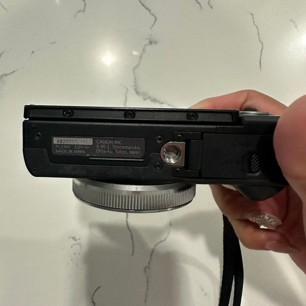 Used Canon PowerShot G7X Mark III - 20.1MP Point & Shoot Digital Camera (Silver) 🍥🎀📷