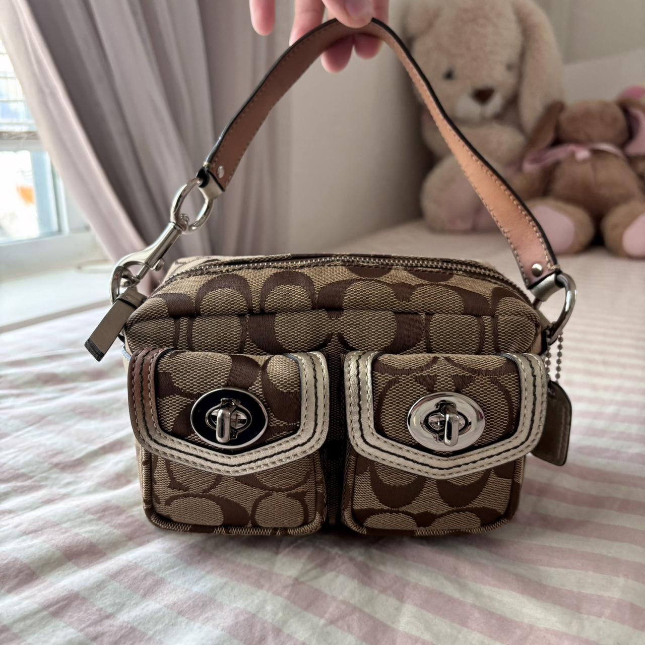 Coach Mini Legacy iJ