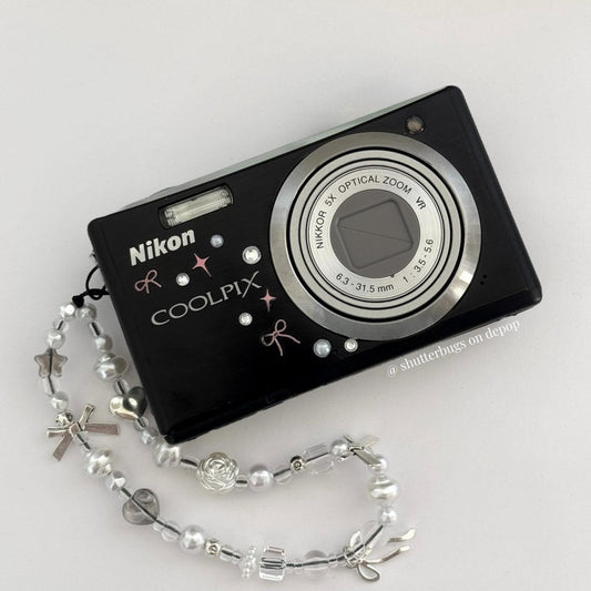 Used Nikon Coolpix S560 Digital Camera