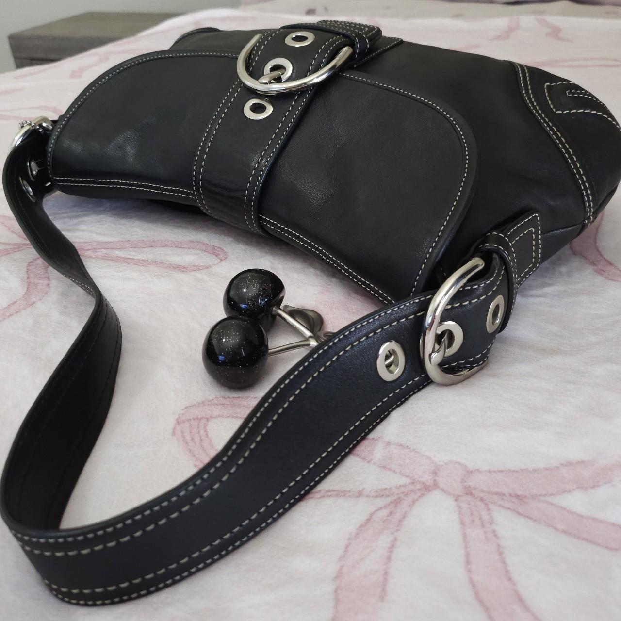 Vintage Y2K Soho Black Buckle Flap Shoulder Bag Purse xr