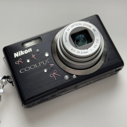 Used Nikon Coolpix S560 Digital Camera