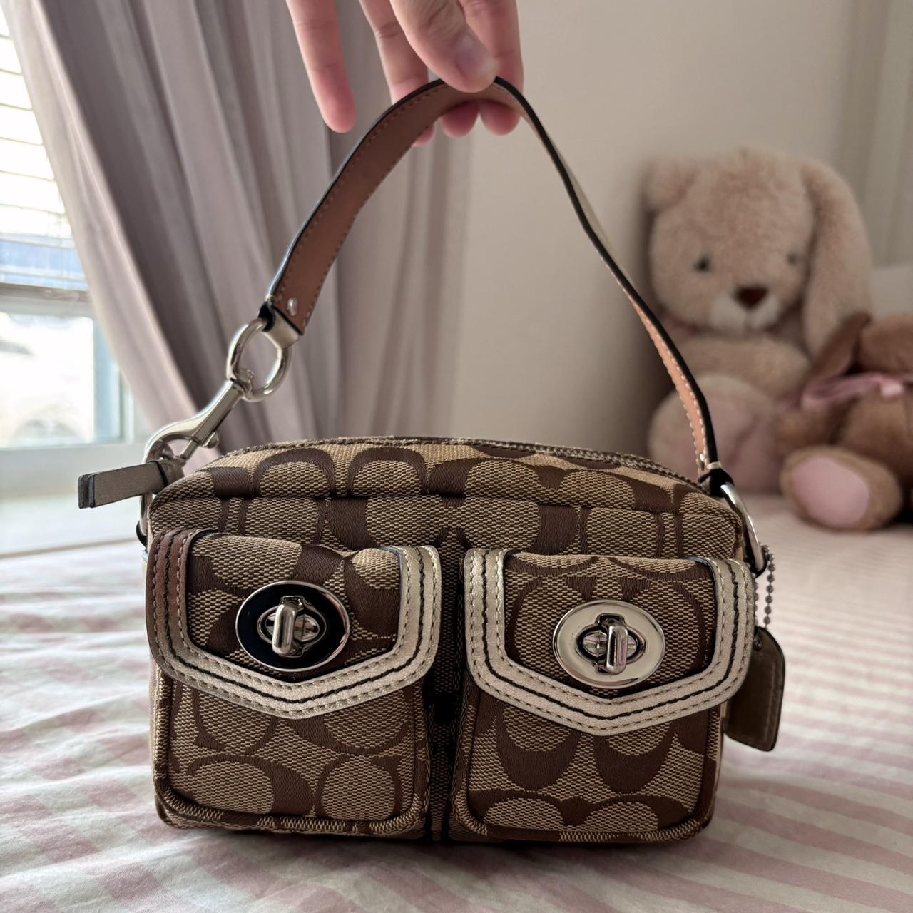 Coach Mini Legacy iJ