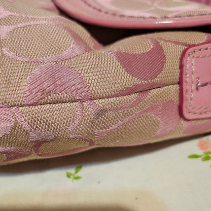 Vintage Barbie Pink Soho Buckle Signature Cs Rare Shoulder Purse sJ