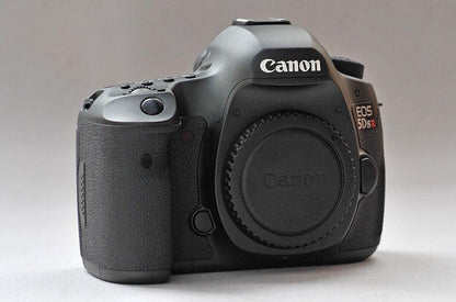 Canon EOS 5DsR 50.6MP Digital SLR Camera Body