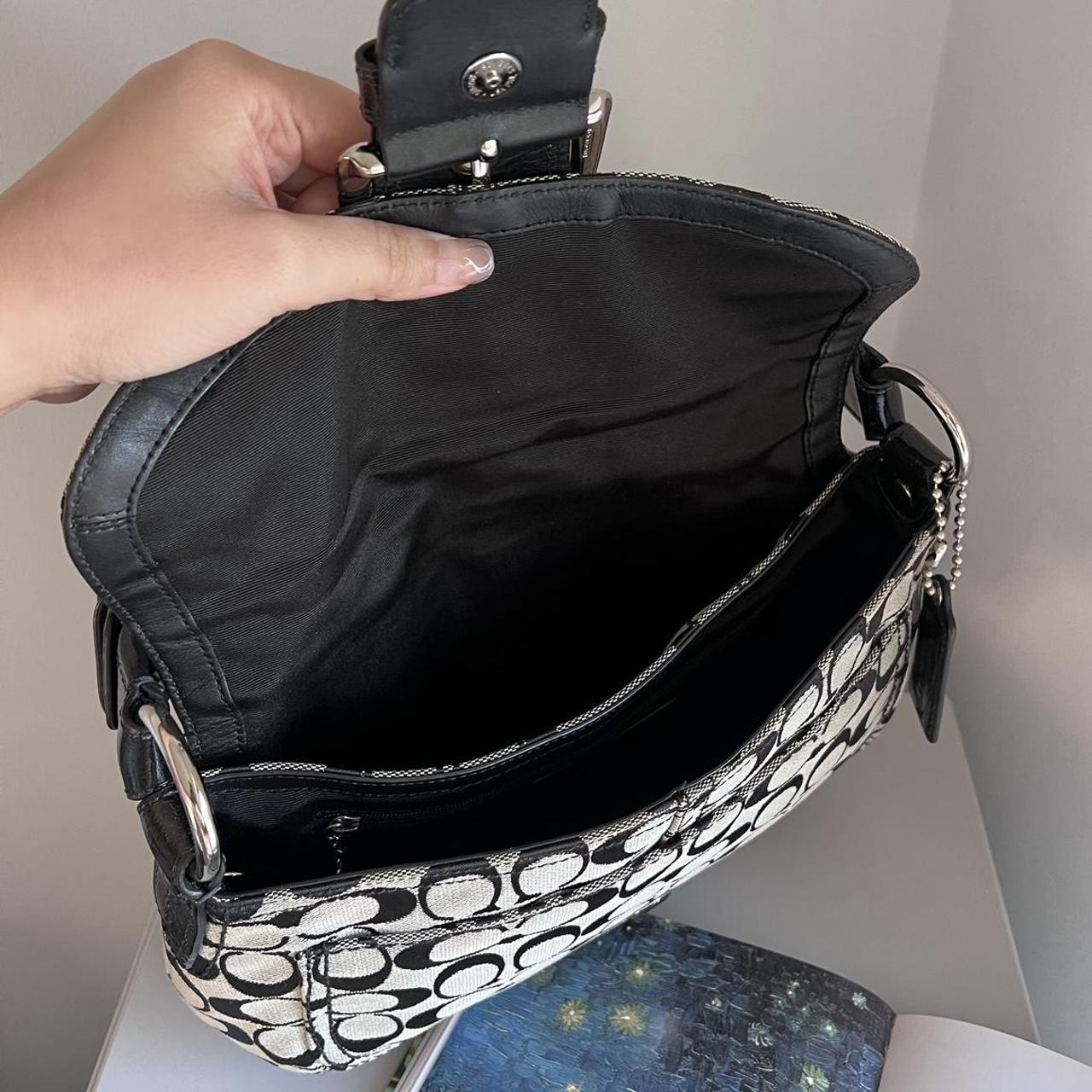 Coach Signature Buckle Shoulder Bag Black Grey Silver hO