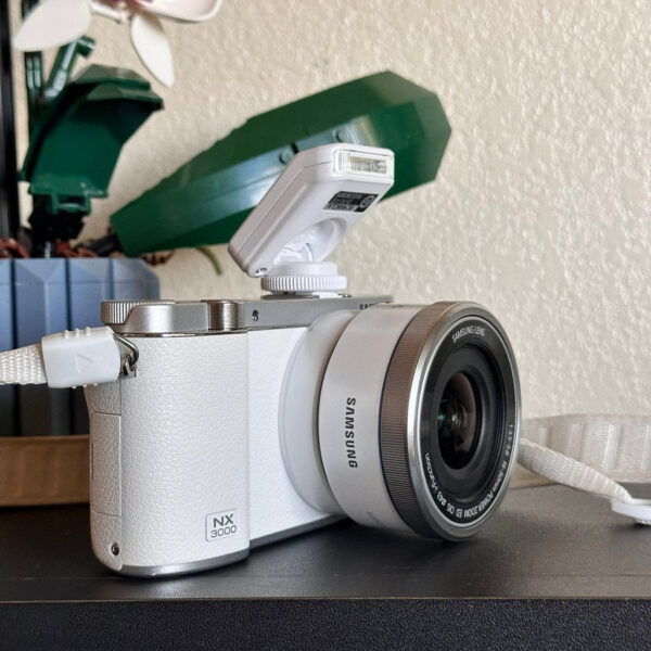 Samsung Nx3000 Mirrorless Digital Camera With 16 50Mm - Image 3