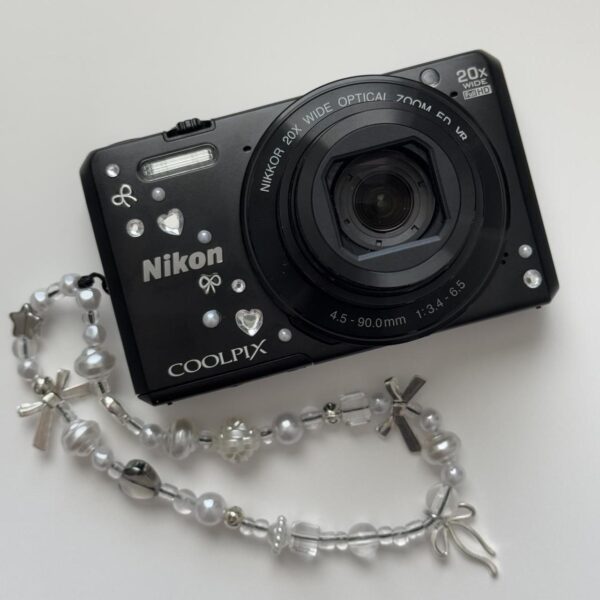 Nikon Coolpix S7000 Digital Camera Bundle Jh - Image 2