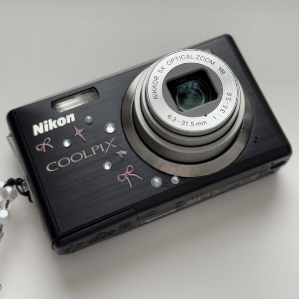 Nikon Coolpix S560 Digital Camera Qm - Image 2